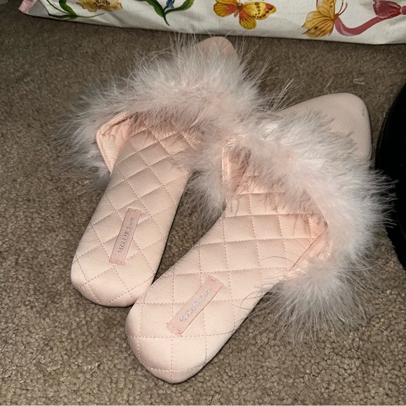 Pink Slippers - Picture 1 of 4